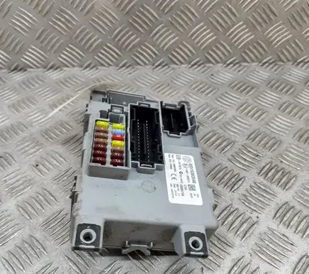 Fiat Doblo Fuse module 28385758 00519383540