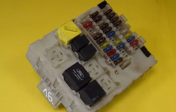 Ford Focus Fuse box set 98AG14A073CG