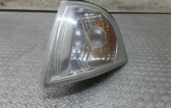 Skoda Octavia Mk1 (1U) Front indicator light 18A208B