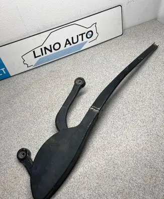 BMW 5 E39 Front wiper blade arm 8209880