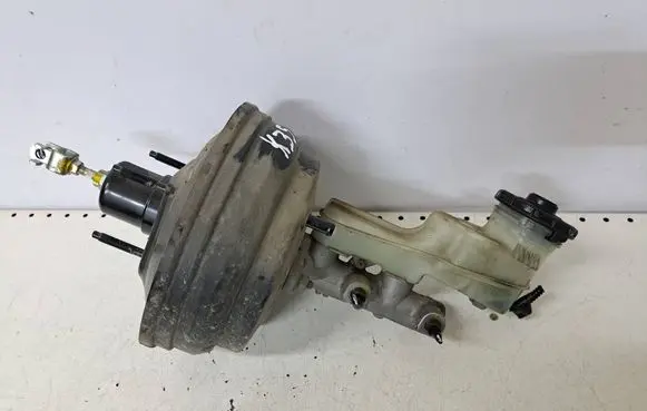 Honda FR-V Master brake cylinder