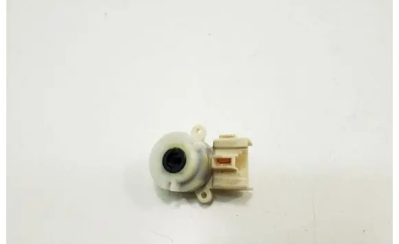 Toyota Avensis T270 Ignition lock contact 8445012200
