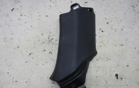 Volvo V40 (C) pillar trim GMAUTO4574097