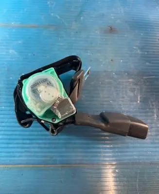 Toyota Corolla E140 E150 Middle seatbelt (rear) C7061007