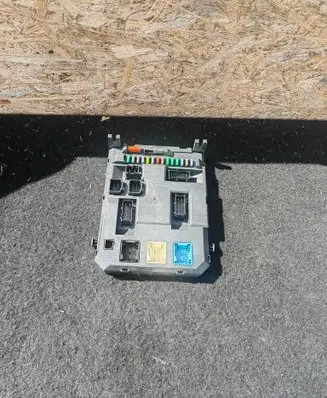 Citroen C3 Fuse module 9666952280