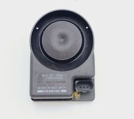 Audi A4 S4 B6 8E 8H Alarm system siren 8L0951605A