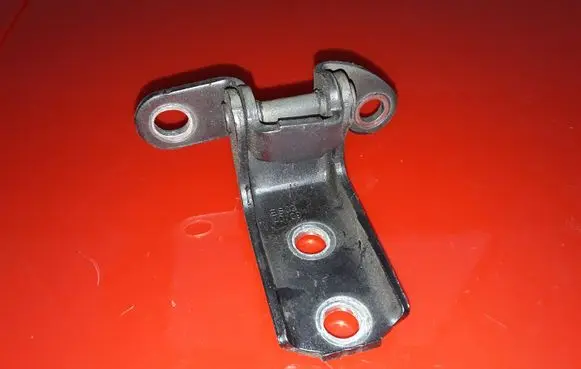 Toyota Auris 150 Rear door lower hinge ES03 4009