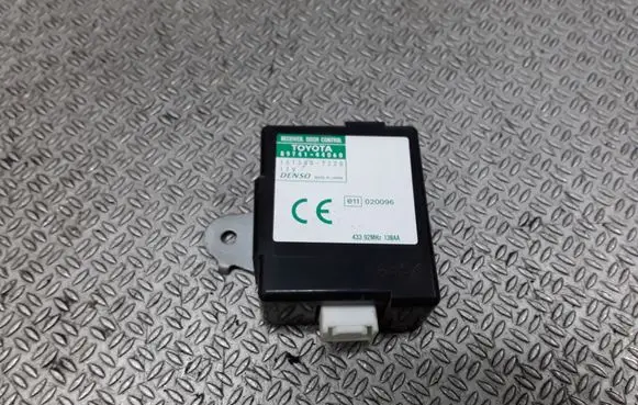 Toyota Avensis Verso Door central lock control unit/module 8974144060 1513007220