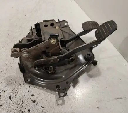 Renault Kangoo I Pedal assembly 