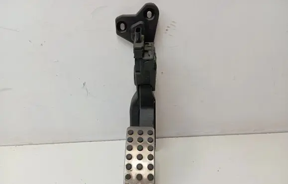 Mercedes-Benz GLE (W166 - C292) Accelerator throttle pedal A2923000100