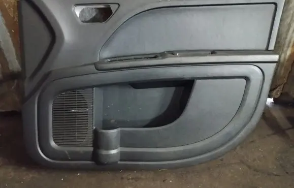 Dodge Journey Front door card panel trim 1BE74XDVAB
