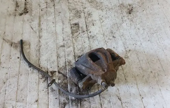 Toyota Corolla Verso AR10 Front brake caliper NOCODE