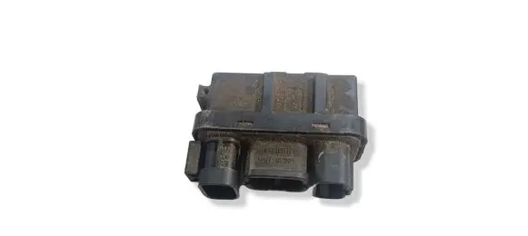 Nissan X-Trail T30 ABS relay SAEPA66