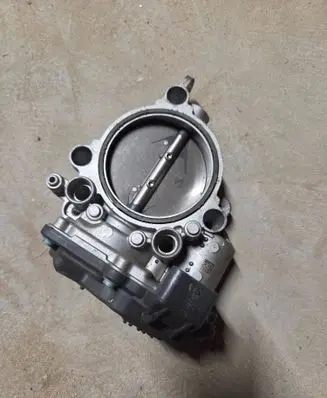 BMW 3 F30 F35 F31 Throttle valve 8623324 A2C15022500