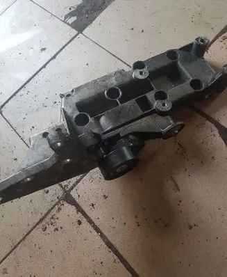 Volvo V70 Alternator belt tensioner 