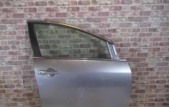 Mazda CX-7 Front door
