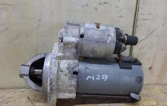 Mercedes-Benz B W245 Starter motor A0061510301