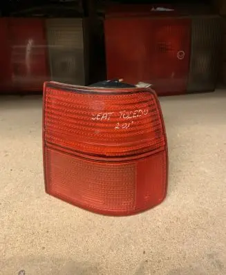 Seat Toledo I (1L) Rear/tail lights 1L0945096A