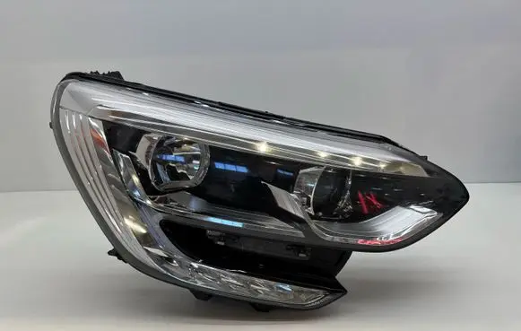 Renault Megane IV Headlight/headlamp 260102555R