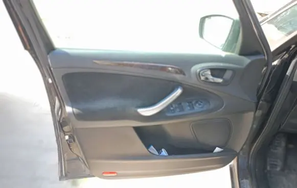 Ford Galaxy Front door card panel trim