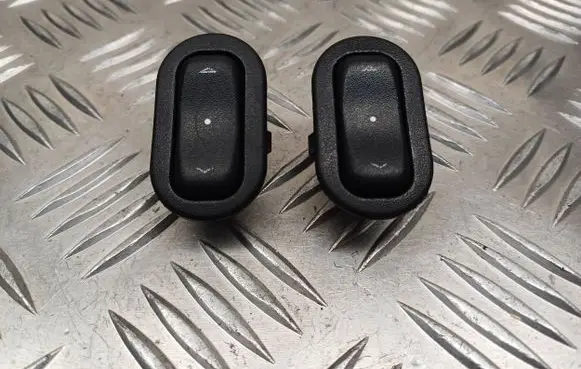 Opel Zafira A Electric window control switch 90561388 13363100