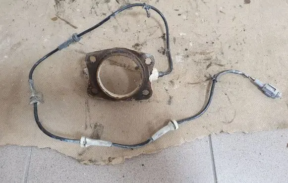 Nissan X-Trail T31 ABS rear brake sensor 