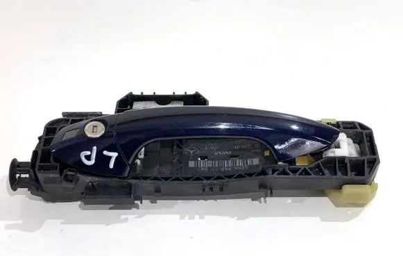 Mercedes-Benz CLS C218 X218 Front door exterior handle A2047601534