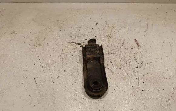 Nissan Navara D40 Radiator mount bracket 