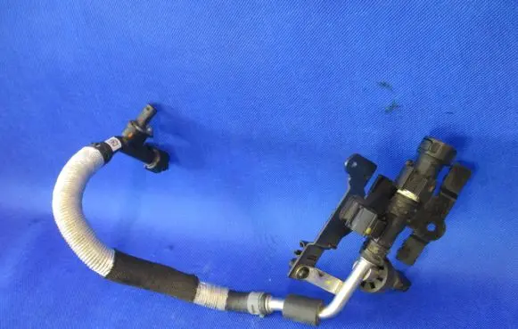 Audi Q7 4M Fuel line pipe 059130307AT