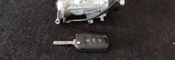 Volkswagen Touran III Ignition lock 5Q0905865