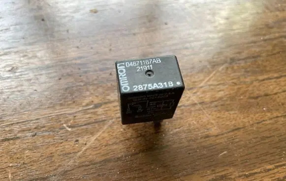 Chrysler Sebring (ST-22 - JR) Other relay 04671167AB 21911 2875A31B