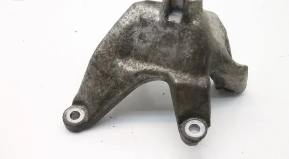 Audi A4 S4 B9 8W Engine mounting bracket 8W0199307L