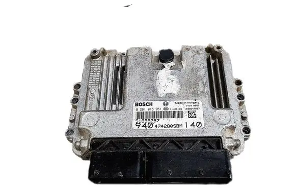 Alfa Romeo Giulietta Engine control unit/module 51899257