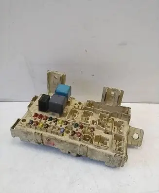 Toyota Avensis T250 Fuse module 03041821512201