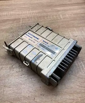 Volkswagen Golf II Engine control unit/module ECU 893907383 0285007040