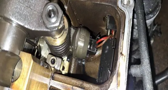Volkswagen PASSAT B6 Fuel injector 