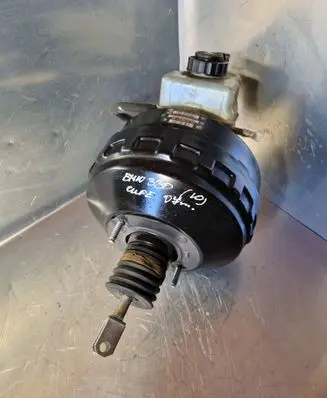 BMW 3 E90 E91 Brake booster 6778817 17304157