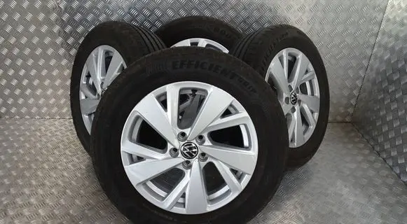 Volkswagen Taigo R17 alloy rim 2G7601025 ET35