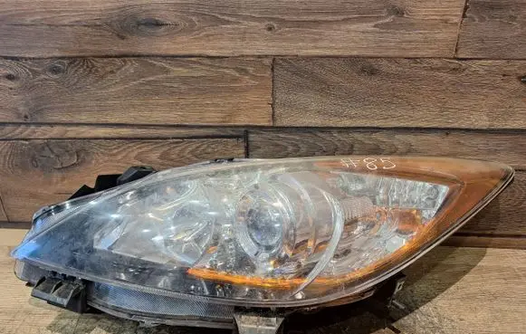 Mazda 3 II Headlight/headlamp