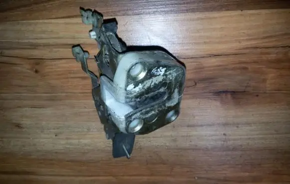 Mazda 626 Rear door lock