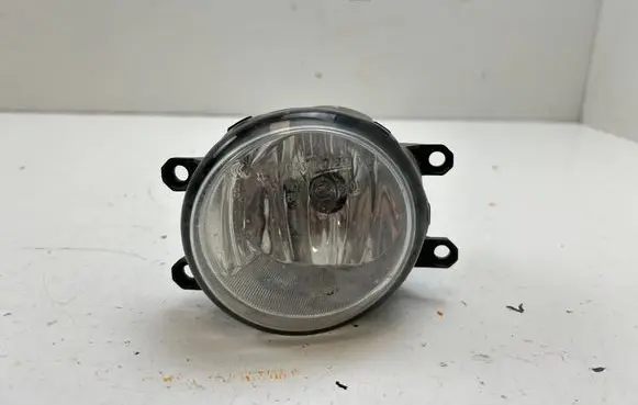 Lexus CT 200H Front fog light 812200W040
