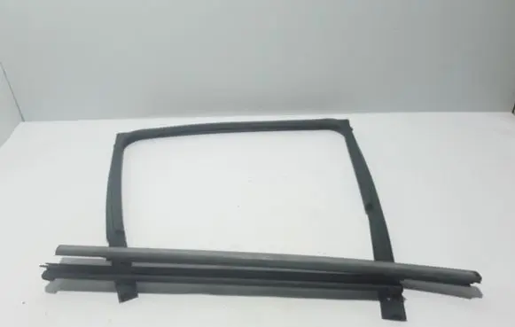 Ford Ranger Rubber seal rear door 2290078