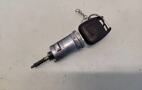 Opel Zafira A Ignition lock 