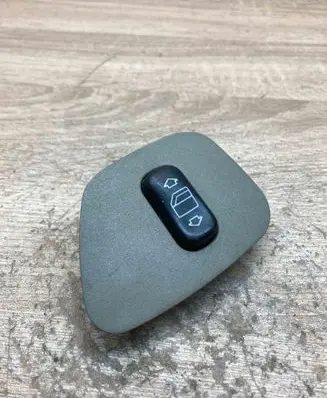Mercedes-Benz E W210 Electric window control switch 2108208210 501C31161000