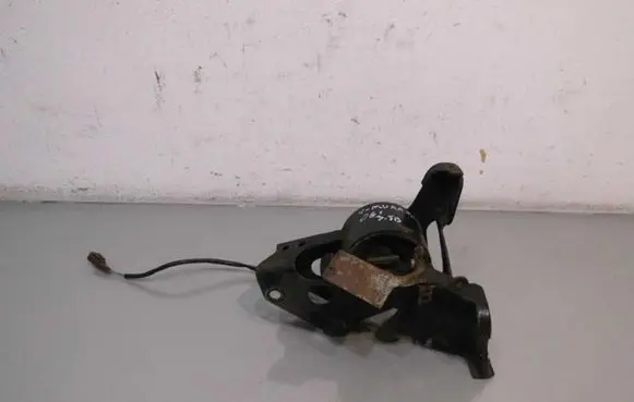 Nissan Murano Z50 Engine mount vacuum valve 