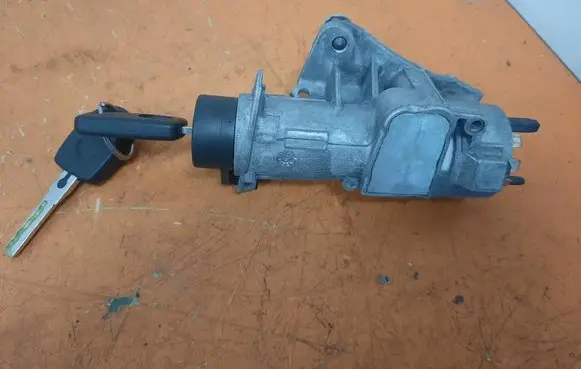 Seat Ibiza III (6L) Ignition lock 4B0905851C