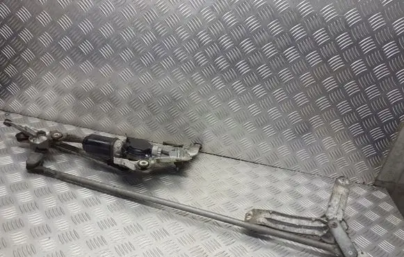 Mitsubishi Grandis Front wiper linkage and motor