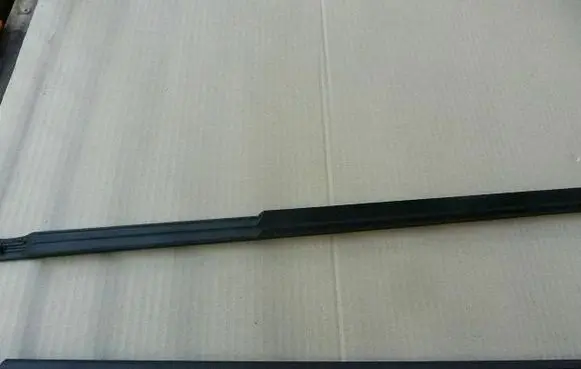 Opel Zafira C Rubber seal front coupe door window 22834387
