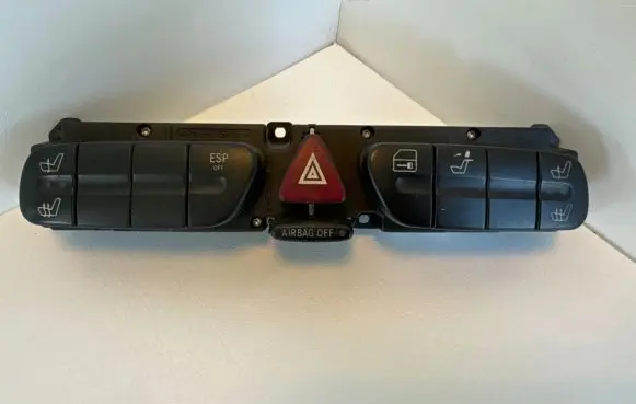 Mercedes-Benz C W203 Hazard light switch 2038208110 3306090101 10541872002