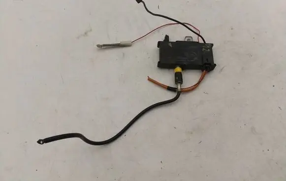 Peugeot 607 Aerial antenna amplifier 96375464680